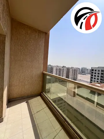 Studio apartment available for rent with balcony close to bus stop