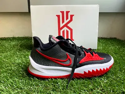 Nike Kyrie Low 4 basketball shoes - Black/White University Red, Never used