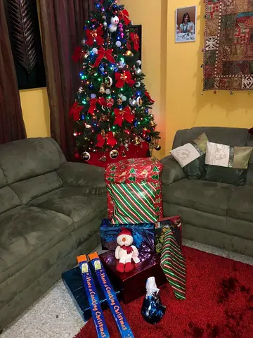 Cozy 3 piece couch set for sale