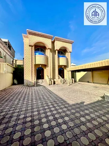 فيلا مكونة من 5  غرف نوم متاحة للإيجار في الروضة 1