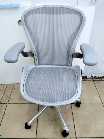 Herman Miller Remastered size B good condition same look new available for selling