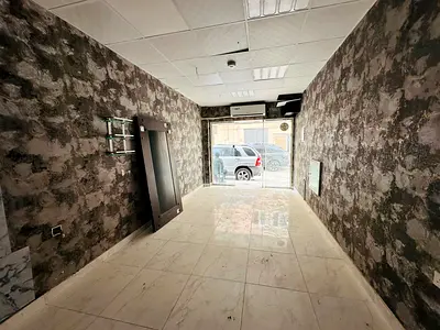 Suitable workspace Located on a main street Previously used as a men's salon Suitable storefront for commercial activities