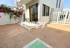 Vacant | Closed Kitchen | L Shaped Garden