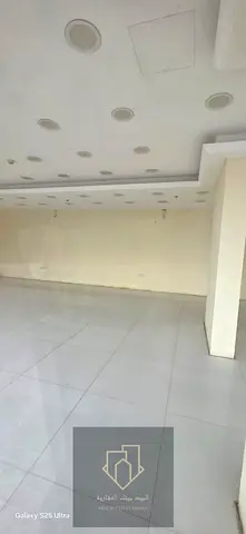 فرصة استثمارية حقيقية لرجال الأعمال وأصحاب المشاريع الطموحة، محل تجاري بموقع استراتيجي نادر في منطقة النعيمية 2، على الشارع الفاصل بين عجمان والشارقة،