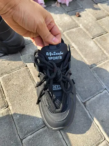 Black  sports sneaker - used, good condition