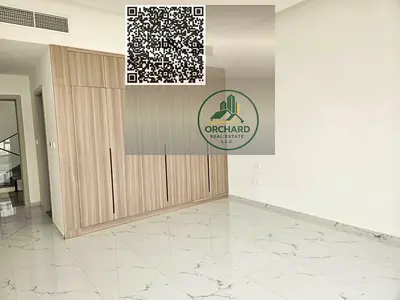 Prime Location Villa 5 Master Bed + Maids room +Huge Majlis With Balcony