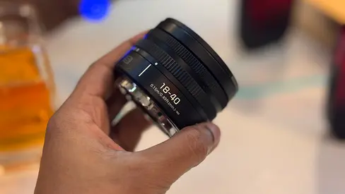 Lumix 18-40 kit lens