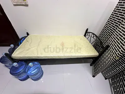 Metal single daybed with mattress - used, clean