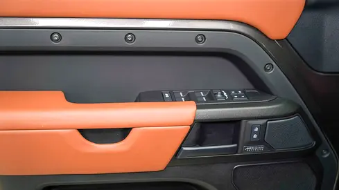 2025 LAND Rover DEFENDER — фото 15