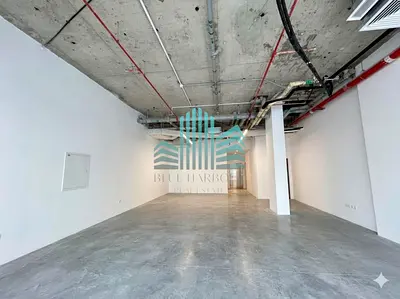 PRIME ROADSIDE LOCATION | BACKSIDE OF MOE | HIGH FOOT TRAFFIC