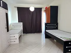 IMPZ Crescent-Sharing -for Indian male executive, 1900/ (W/out Car parking) Large-Clean Studio.