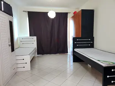 IMPZ Crescent-Sharing -for Indian male executive, 1900/ (W/out Car parking) Large-Clean Studio.