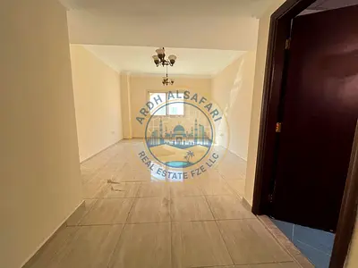 Spacious 1 bhk with covered parking also master room ready to move
