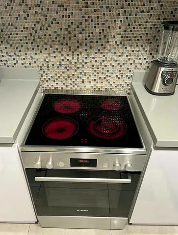 Free delivery Bosch electric ceramic cooker 60 cm