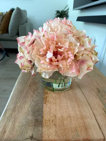 Faux Hydrangea Flower in Glass Pot