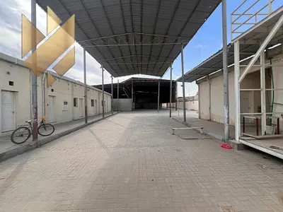 مصنع مميز للإيجار في منطقة الصجعة – فرصة استثمارية لا تُعوّض  يقع في منطقة الصجعة بموقع استراتيجي على شارع رئيسي مساحة إجمالية 20,000 قدم مربع كهرباء