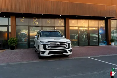 2024 Toyota Land Cruiser VXR | GCC Specs | Super Clean | Low Mileage