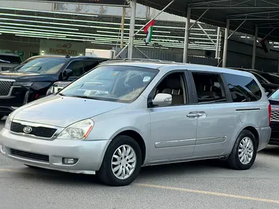 2011 KIA SEDONA — фото 3
