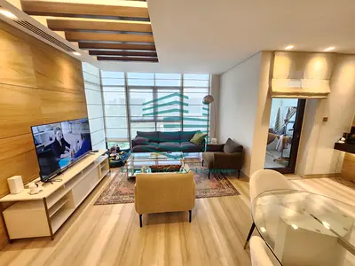 Upgraded Three Bedroom - Back to Back Near to Golf