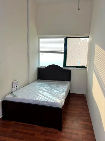 COUPLES SIZE PARTITION near FINANCIAL METRO/DIFC/DUBAI