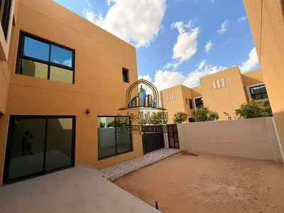 Luxurious brand new 4 bedroom villa for rent