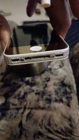 Iphone 4s diamonds antique phone