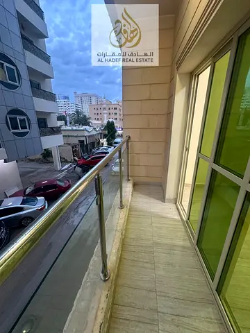 للإيجار السنوي في منطقة الراشدية شقة مميزة بمواصفات رائعة تناسب العائلات، تتكون من غرفتين نوم وصالة واسعة بتصميم عملي يوفر الراحة والخصوصية، بالإضافة