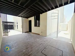For sale in Al Helio 2, Ajman: a 5-bedroom villa, including registration fees,freehold
