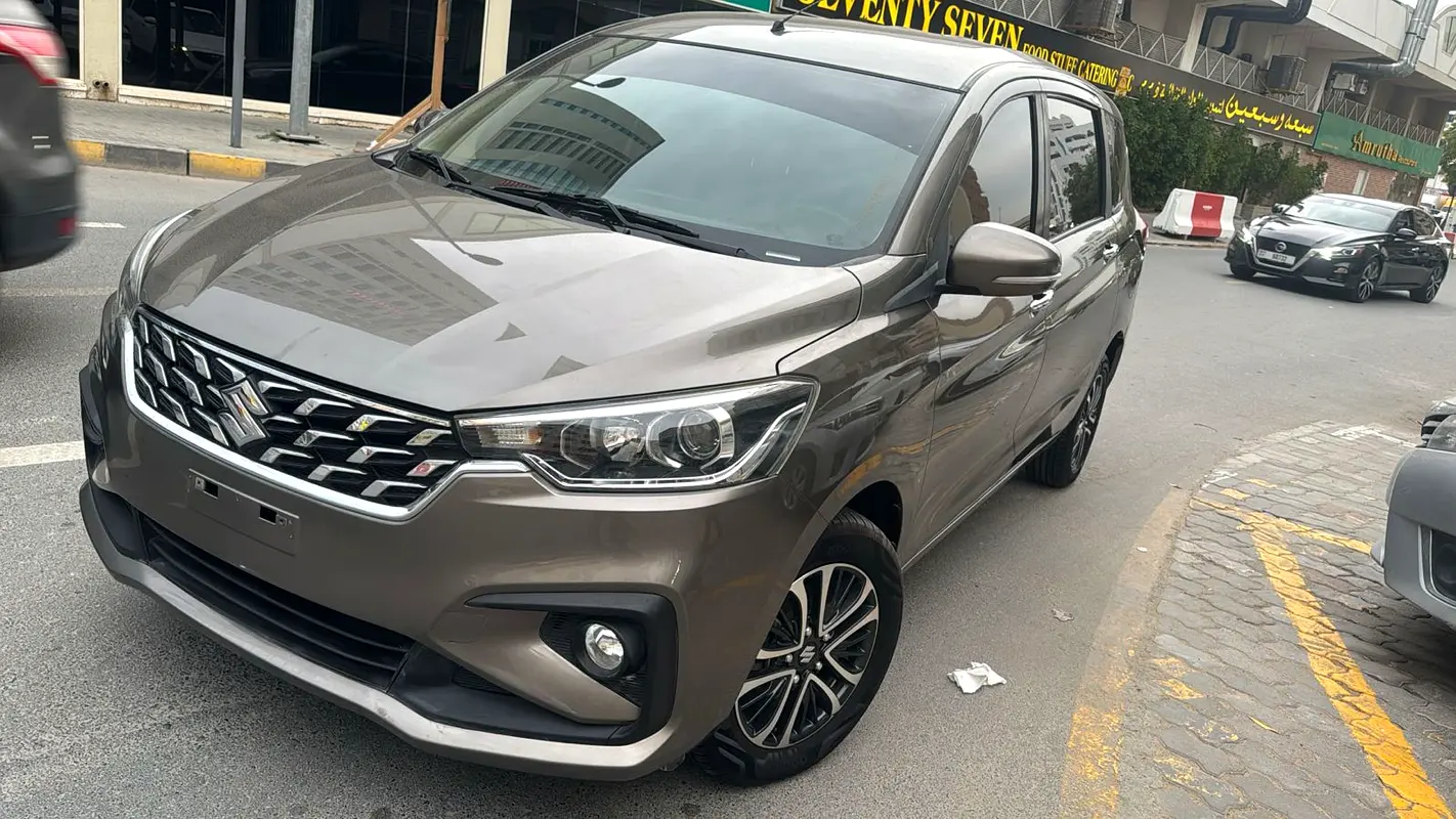 Suzuki Ertiga 2023 — photo 1 of 12