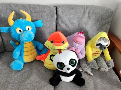 Stuffed toys (almost new)