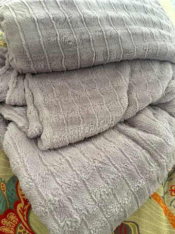 Blanket / Throw (2 pcs)