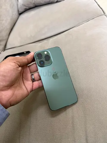 Apple iPhone 13 pro with MagSafe Case