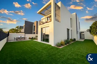 Single Row | Golf Course Community | 4 Bed