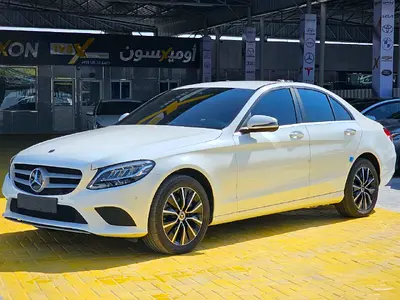 Mercedes-Benz C-Class C200 2019 - Korean Specs - Excellent Condition