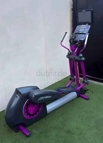 Life Fitness Integrity Elliptical Cross Trainer