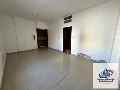 أكبر استوديو للإيجار في البوطينة مساحة واسعة جداً مع تكييف مركزي وغاز مركزي موقع مميز قريب من جميع الخدمات