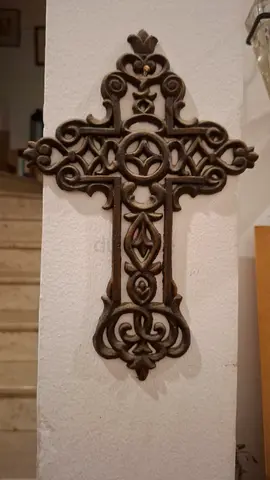 Ornate cast-iron celtic cross - decorative home accent