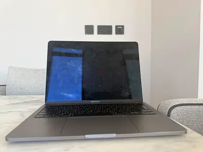 MacBook Pro 2020 13 inch with Touch Bar with Core i5