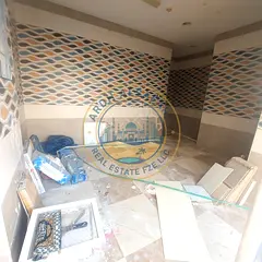 Chaper price small Shop with washroom available for rent