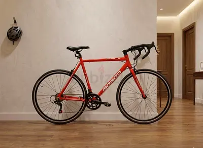 Lightweight aero aluminium road bike with Shimano gear set