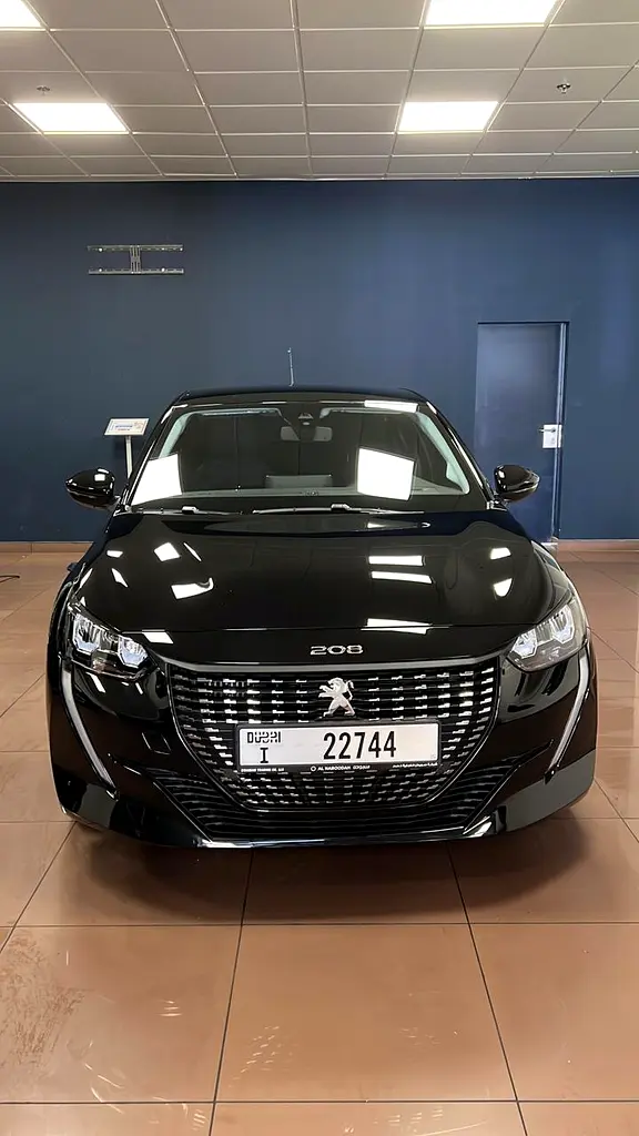 Peugeot 208 2023 — photo 1 of 3