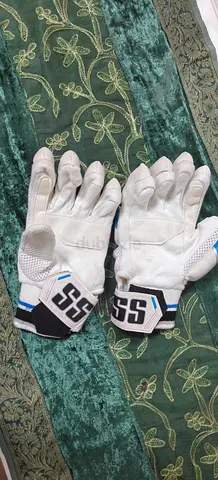 Kids SS edition cricket glove - RHB