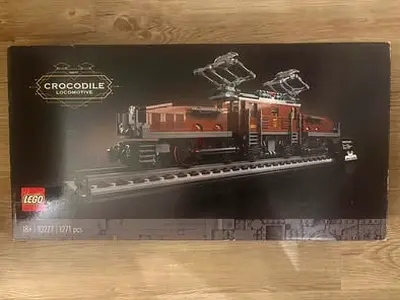 BARGAIN BRAND NEW LEGO 10277 ICONS CROCODILE LOCOMOTIVE