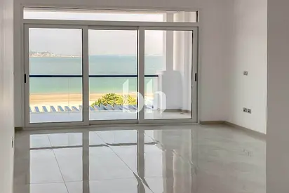 Luxury 5 Bed Villa at Palma Residence, Beach Front