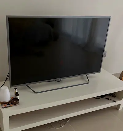 50 Inch Philips 4K Smart LED Flat Screen TV - Perfect Working Condition