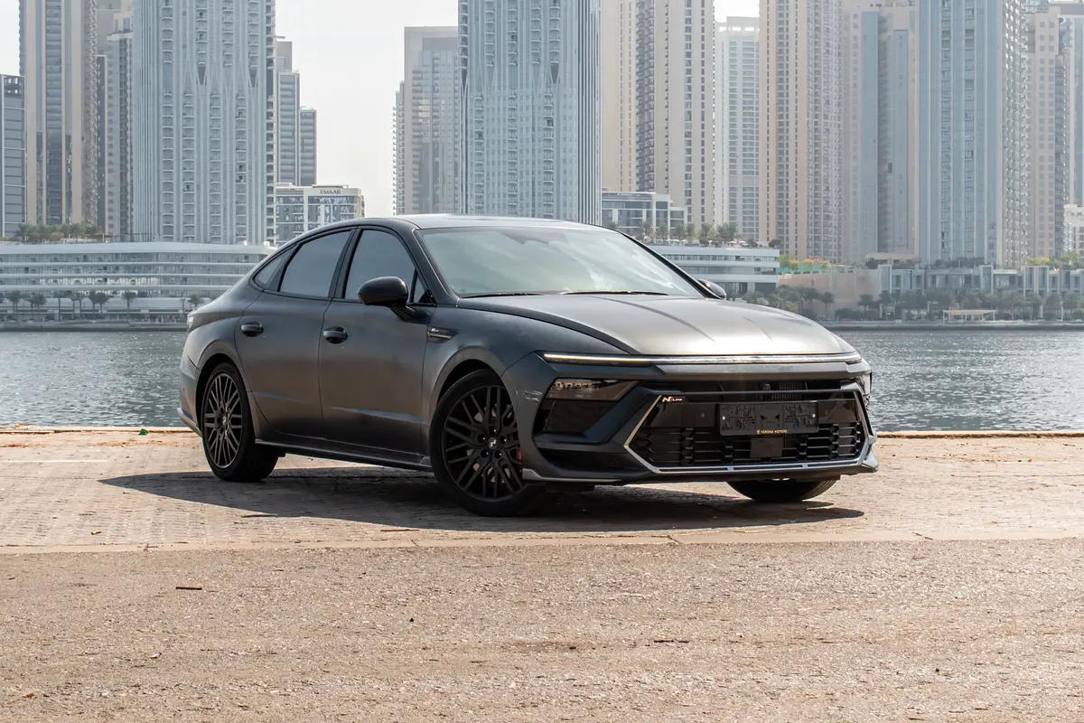 Hyundai Sonata 2025 — photo 1 of 16