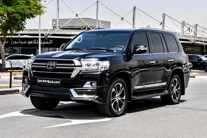 2021 / TOYOTA LAND CRUISER / VXR GRAND TOURING V8 5.7L / GCC / VERY GOOD CONDITION / NO ACCIDENT