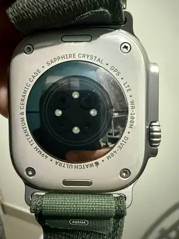 Apple Watch Ultra 49mm - GPS + LTE