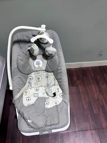 Joie baby chair - gently used, good condition