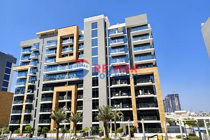 VACANT - SEA VIEW - SEMI-FURNISHED - Negotiable